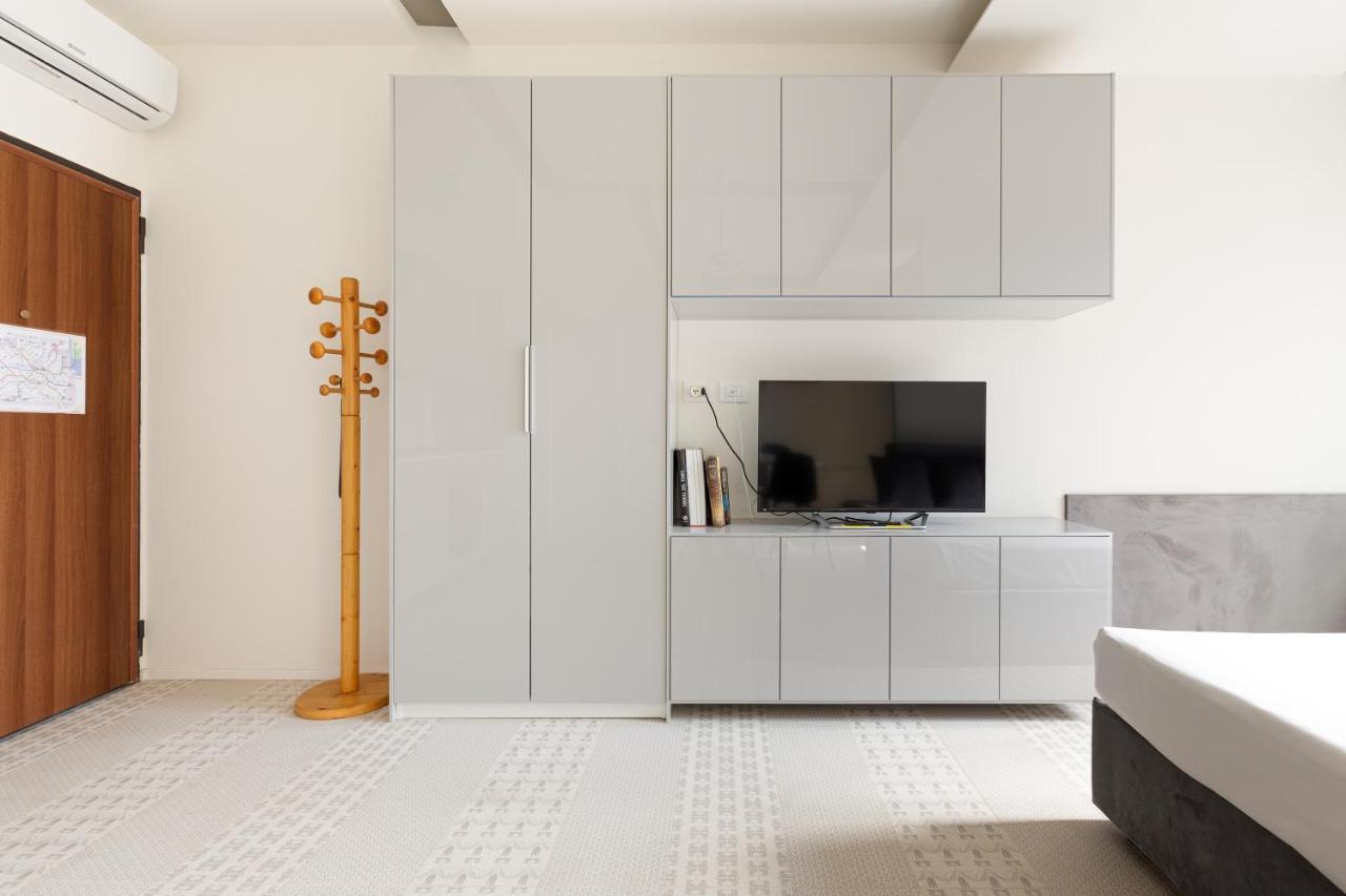 Milano Renovated Studio Apts Exterior foto